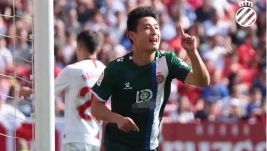  西汉姆联爆冷门击败传统豪门劲旅